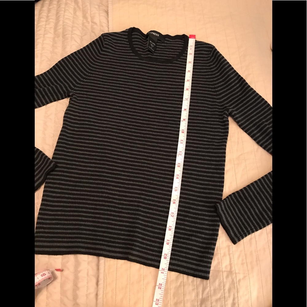 EXPRESS Ribbed Top - Picture 6 of 6